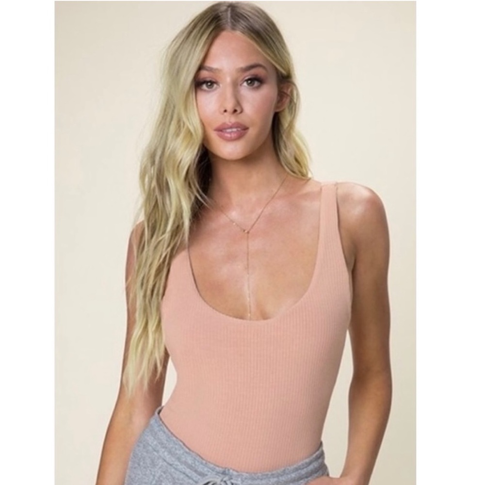 Kittenish Ribbed Bodysuit - Picture 4 of 4